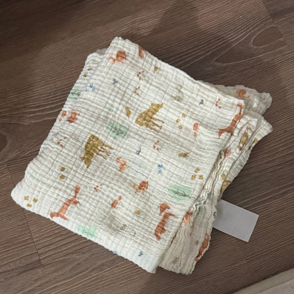 aden and anais muslin swaddle blanket